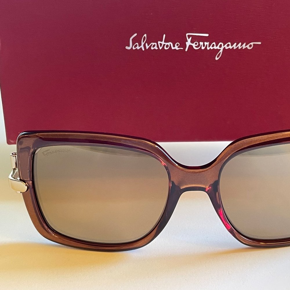 Salvatore Ferragamo Brown Gold Square Logo Women's Sunglasses SF913S 210 NWT